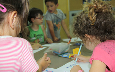 Clases extraescolars de llengues o lúdiques